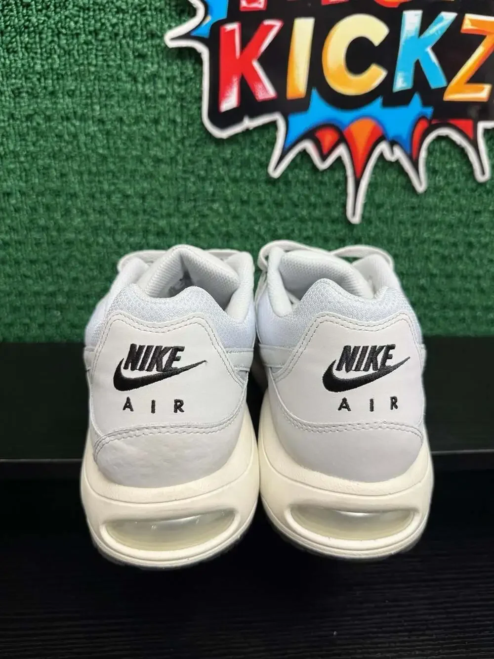 Nike Air Max Command Summit White Men's Size 11 Pre-Owned: Excellent